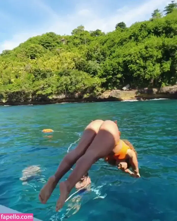 fitforcalis Onlyfans Photo Gallery 