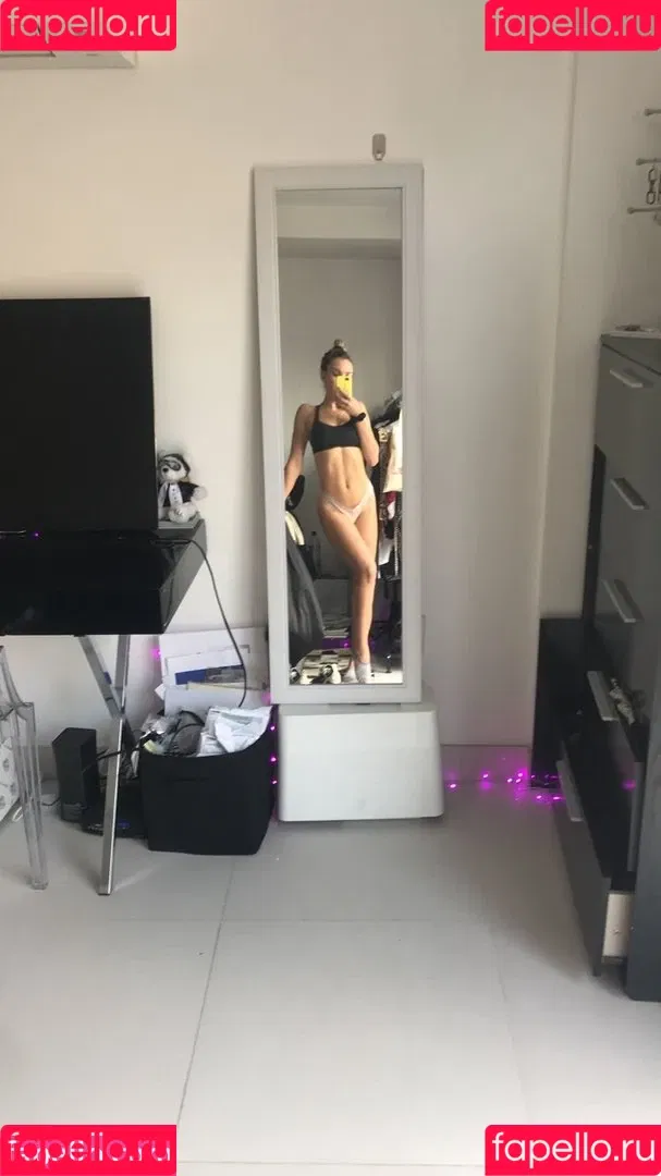 Noah Cyrus Onlyfans Photo Gallery 