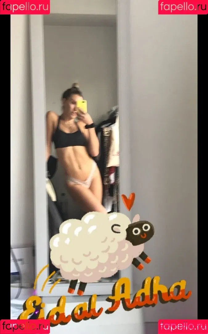 Noah Cyrus Onlyfans Photo Gallery 