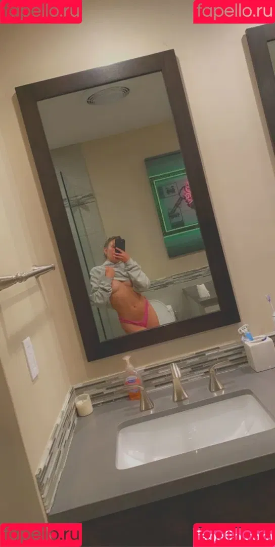 Noah Cyrus Onlyfans Photo Gallery 