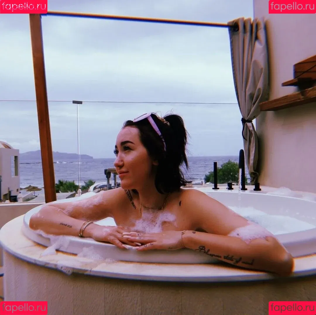 Noah Cyrus Onlyfans Photo Gallery 