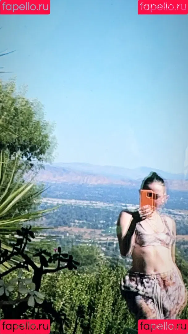 Noah Cyrus Onlyfans Photo Gallery 