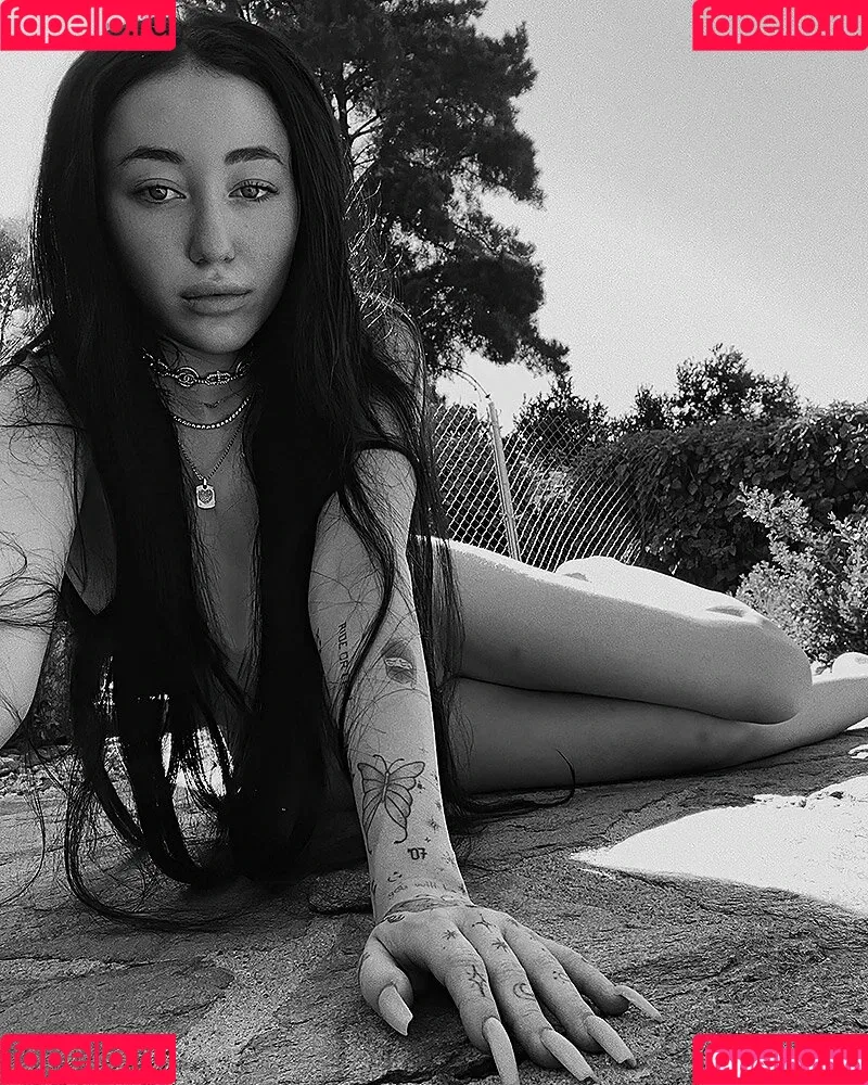 Noah Cyrus Onlyfans Photo Gallery 