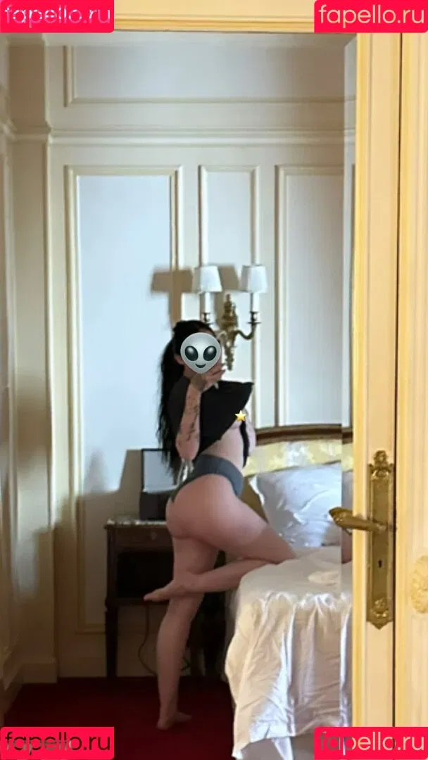 Noah Cyrus Onlyfans Photo Gallery 