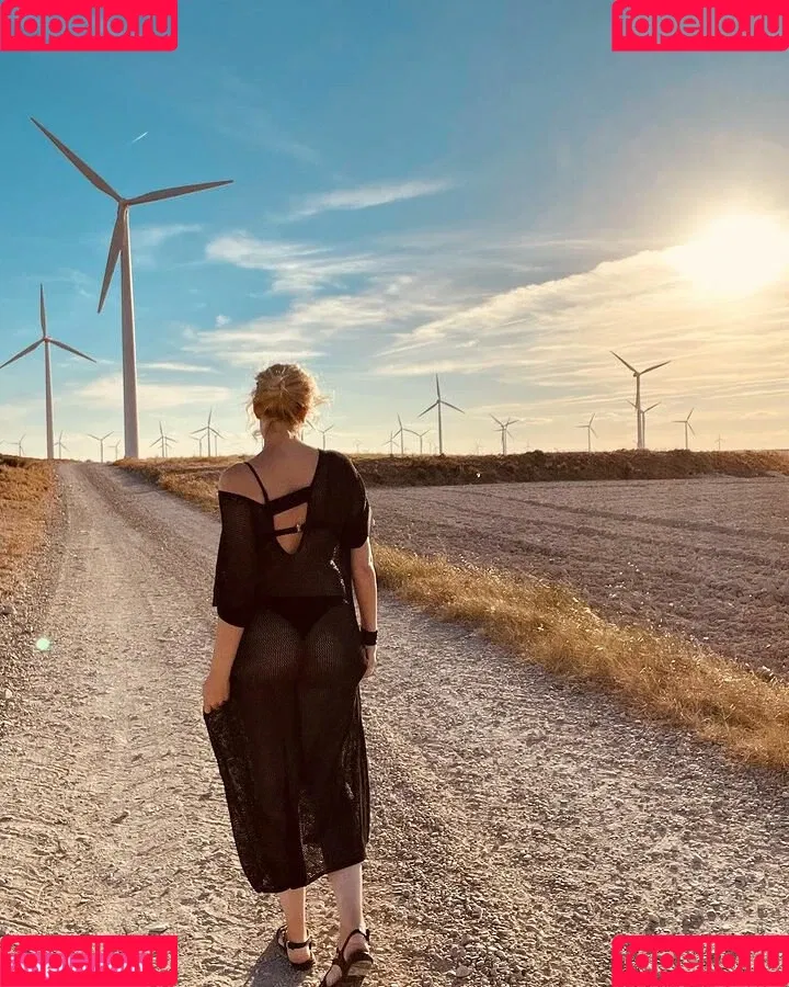 Adriana Abenia Onlyfans Photo Gallery 