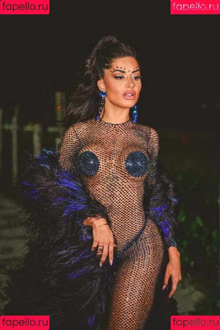 Aline Riscado Onlyfans Photo Gallery 
