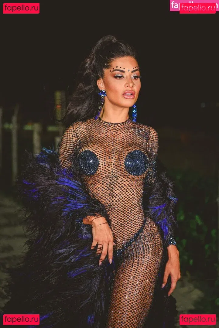 Aline Riscado Onlyfans Photo Gallery 