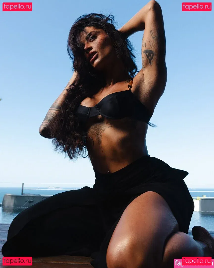 Aline Riscado Onlyfans Photo Gallery 