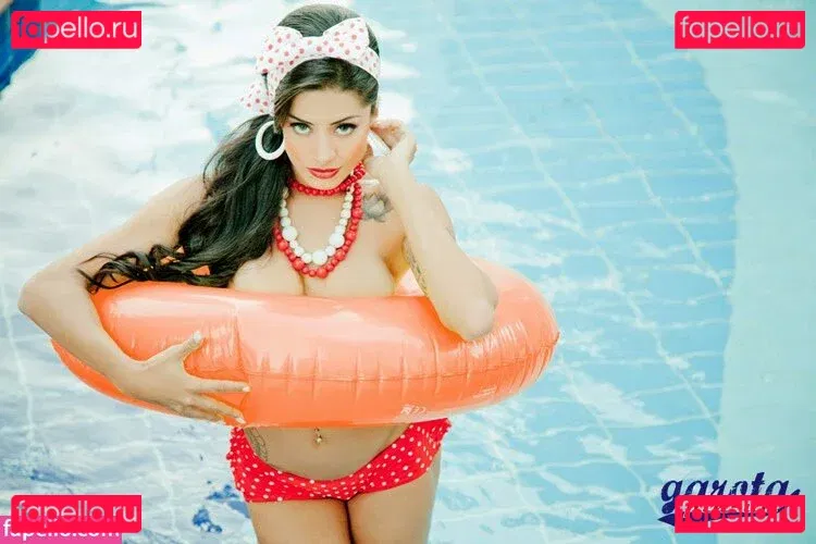 Aline Riscado Onlyfans Photo Gallery 