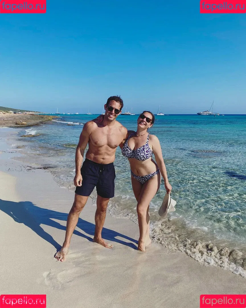 Kelly Brook Onlyfans Photo Gallery 