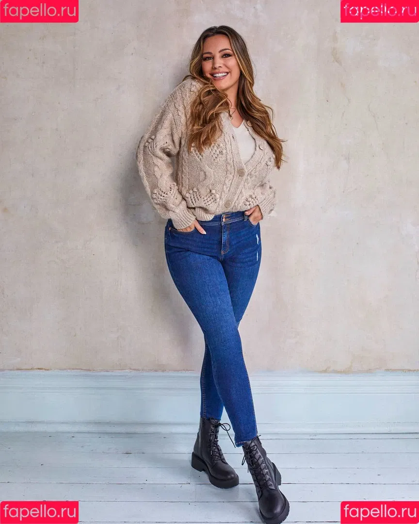 Kelly Brook Onlyfans Photo Gallery 