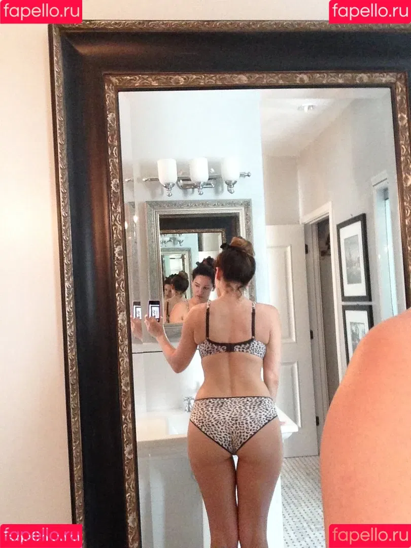 Kelly Brook Onlyfans Photo Gallery 