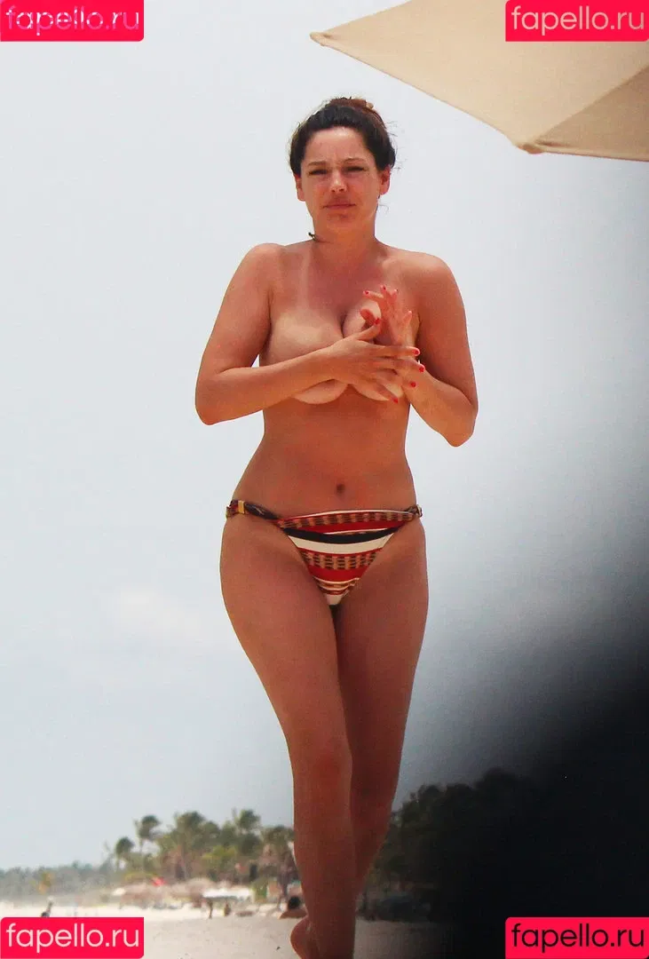 Kelly Brook Onlyfans Photo Gallery 