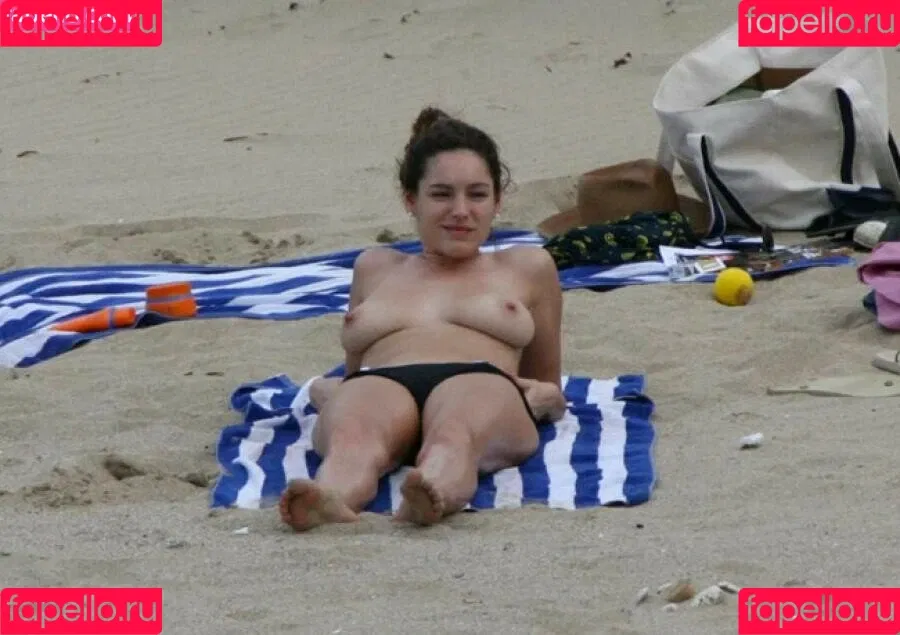 Kelly Brook Onlyfans Photo Gallery 