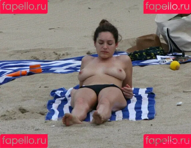 Kelly Brook Onlyfans Photo Gallery 