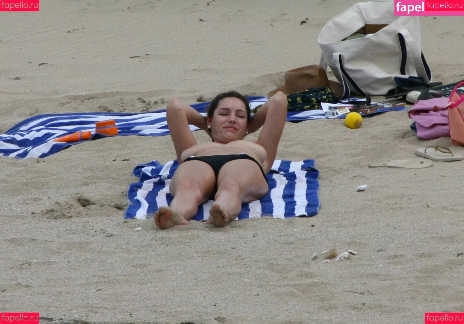 Kelly Brook Onlyfans Photo Gallery 