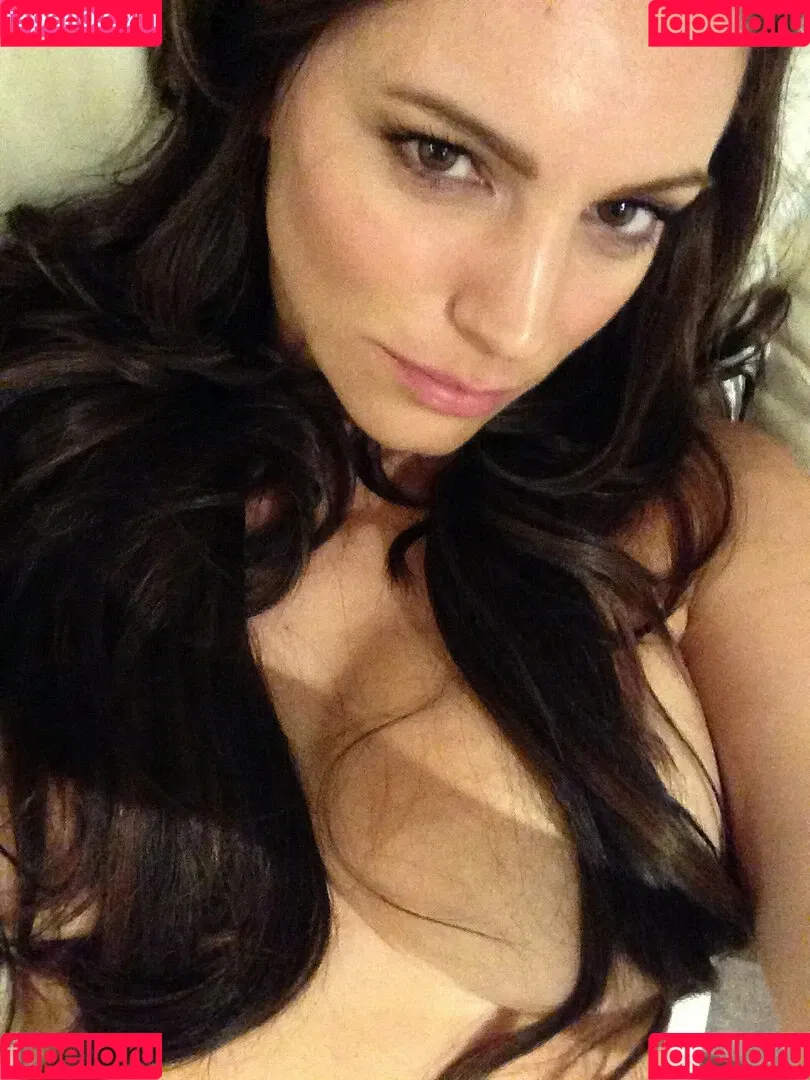 Kelly Brook Onlyfans Photo Gallery 