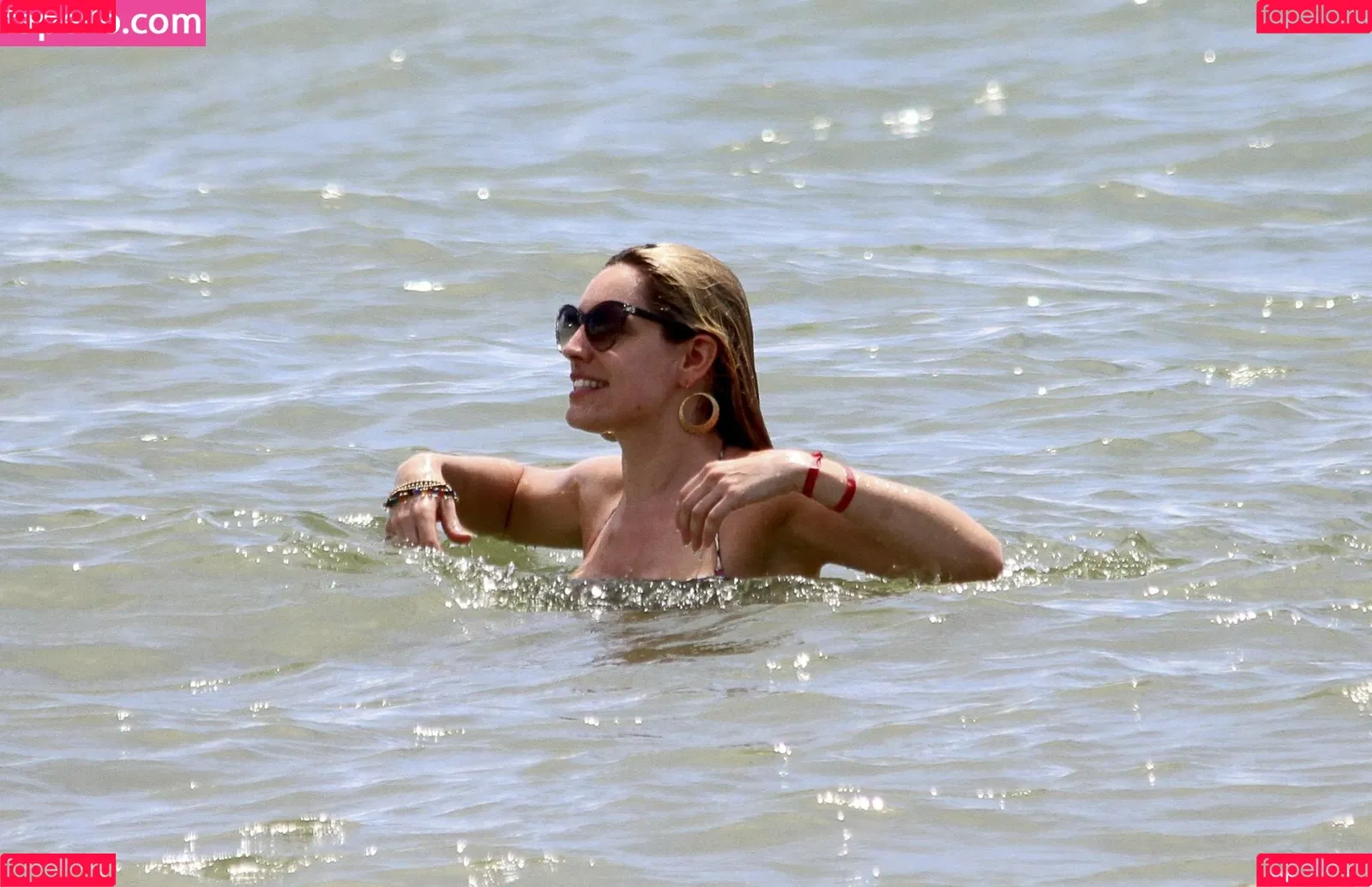 Kelly Brook Onlyfans Photo Gallery 