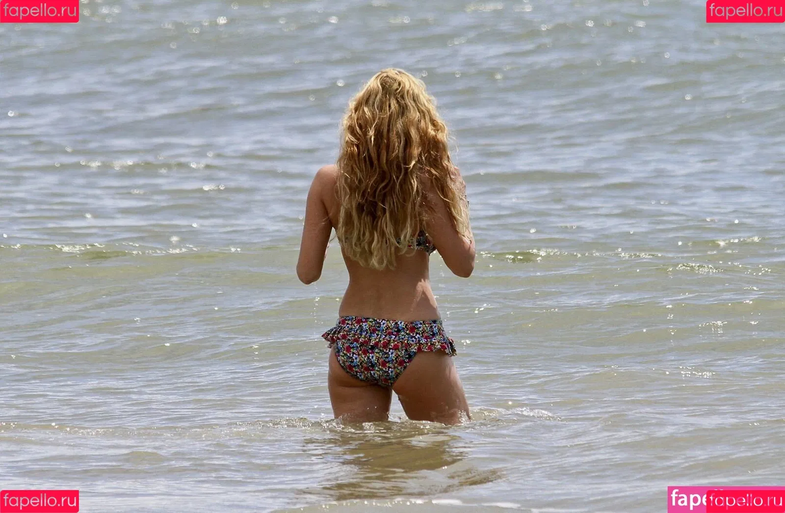 Kelly Brook Onlyfans Photo Gallery 