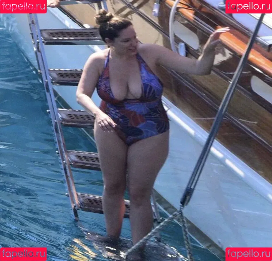 Kelly Brook Onlyfans Photo Gallery 