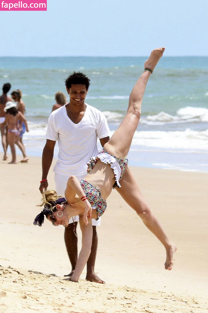 Kelly Brook Onlyfans Photo Gallery 