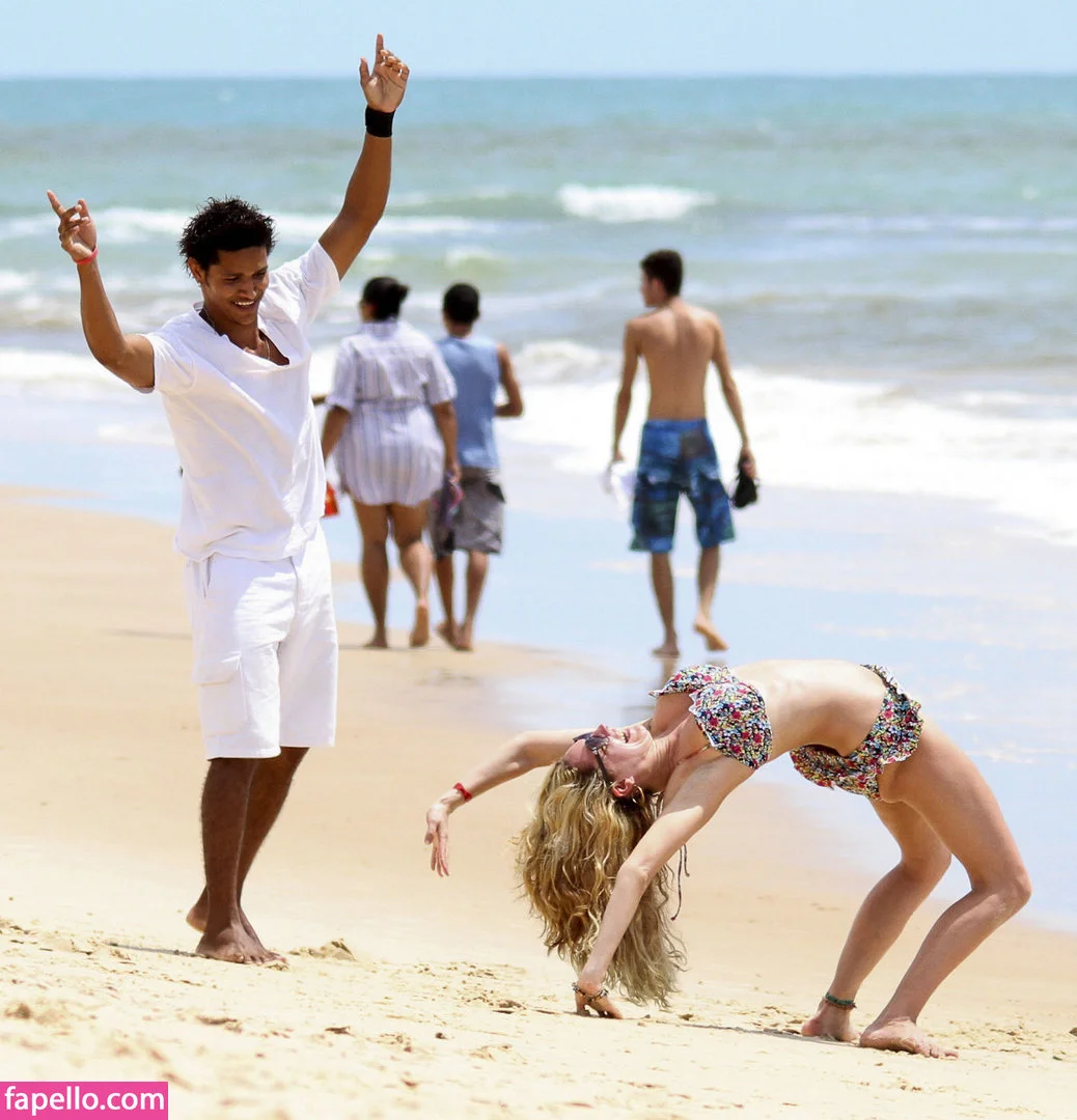 Kelly Brook Onlyfans Photo Gallery 