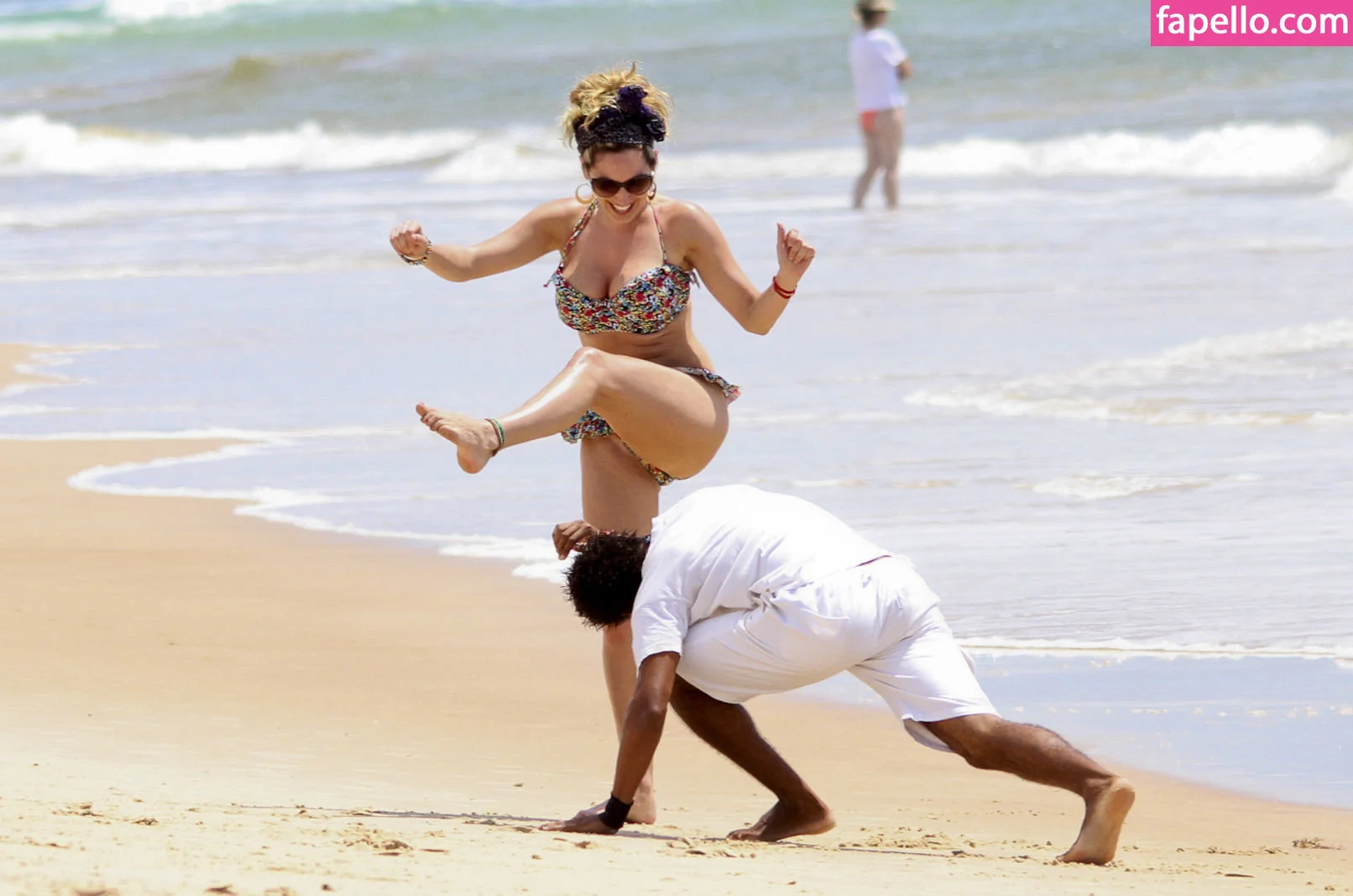 Kelly Brook Onlyfans Photo Gallery 