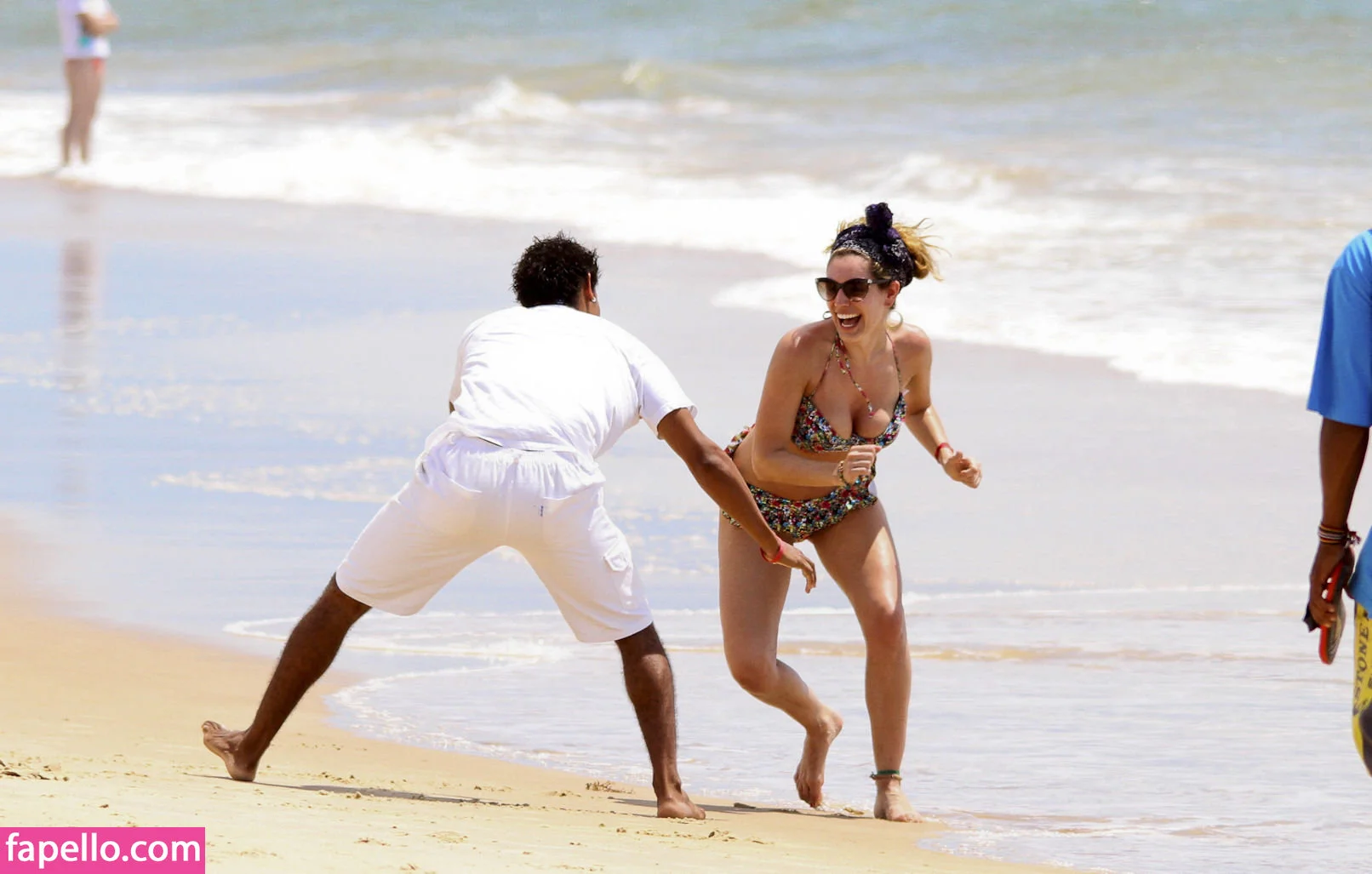 Kelly Brook Onlyfans Photo Gallery 