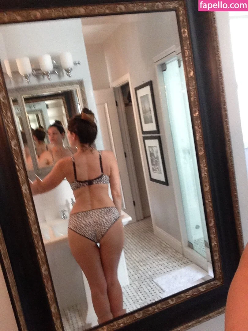 Kelly Brook Onlyfans Photo Gallery 