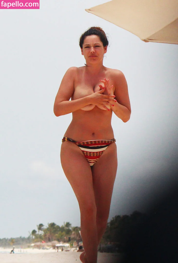Kelly Brook Onlyfans Photo Gallery 