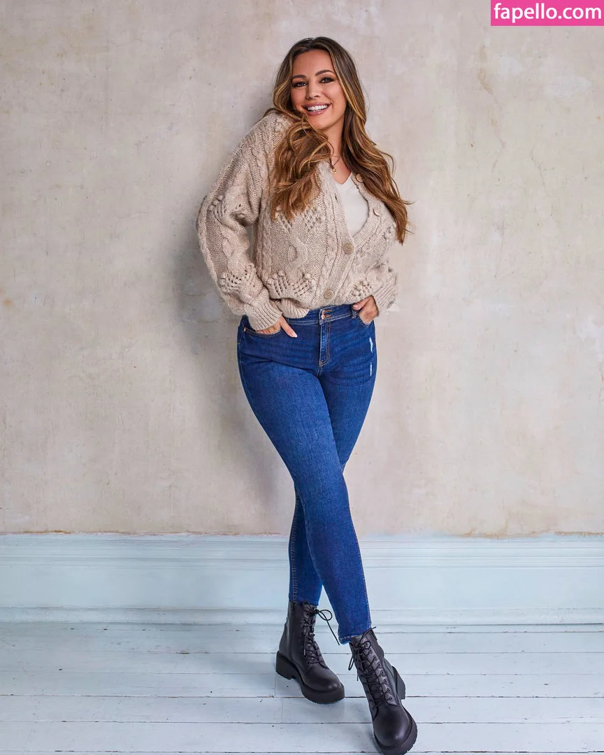 Kelly Brook Onlyfans Photo Gallery 