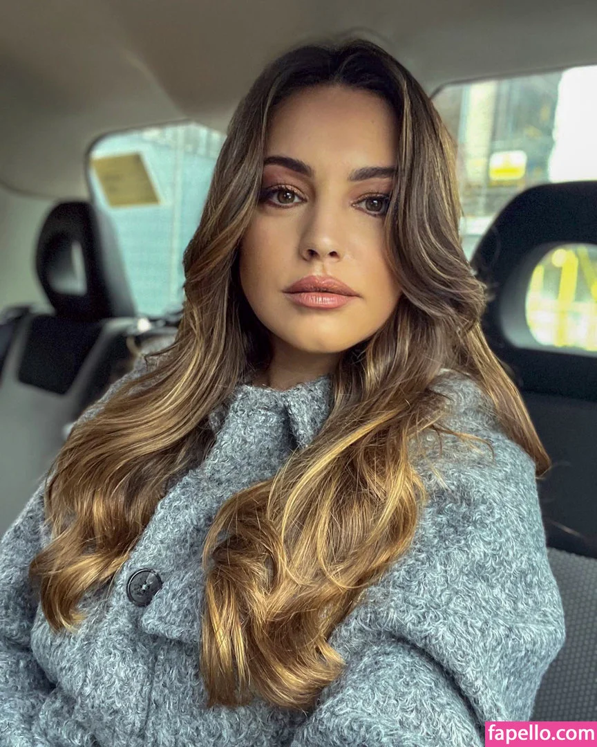 Kelly Brook Onlyfans Photo Gallery 