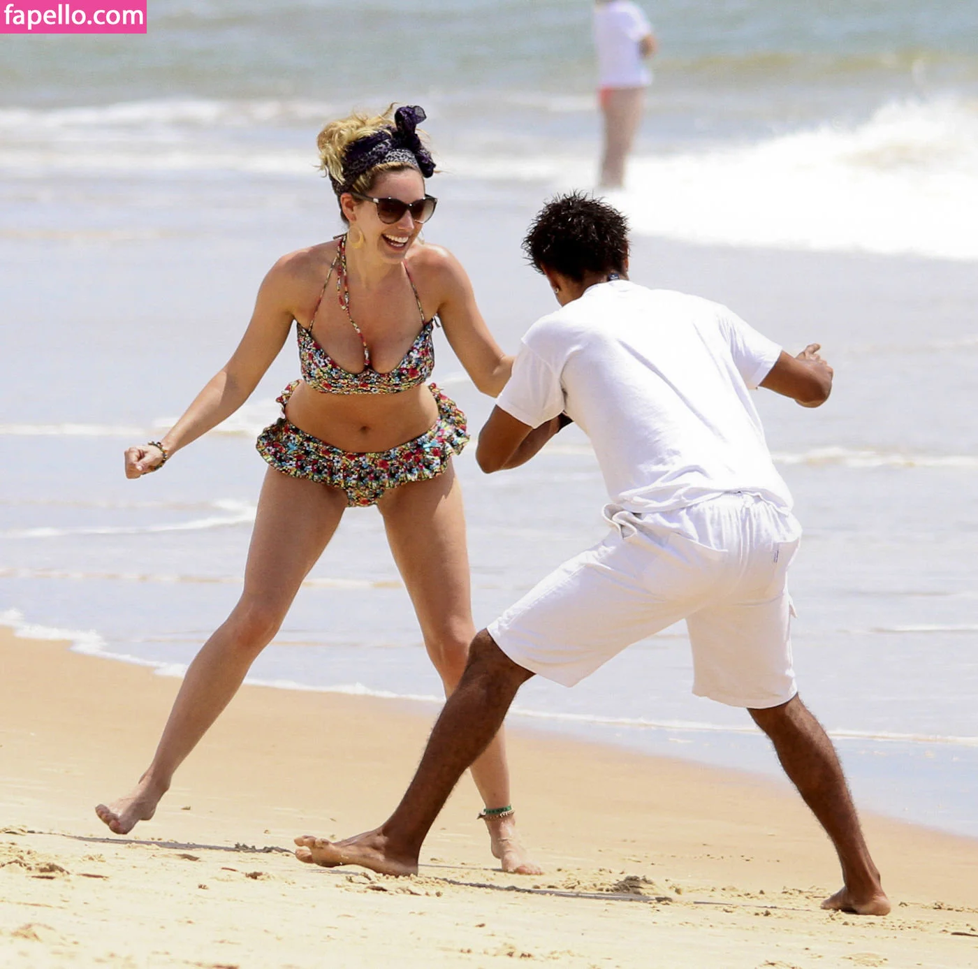 Kelly Brook Onlyfans Photo Gallery 