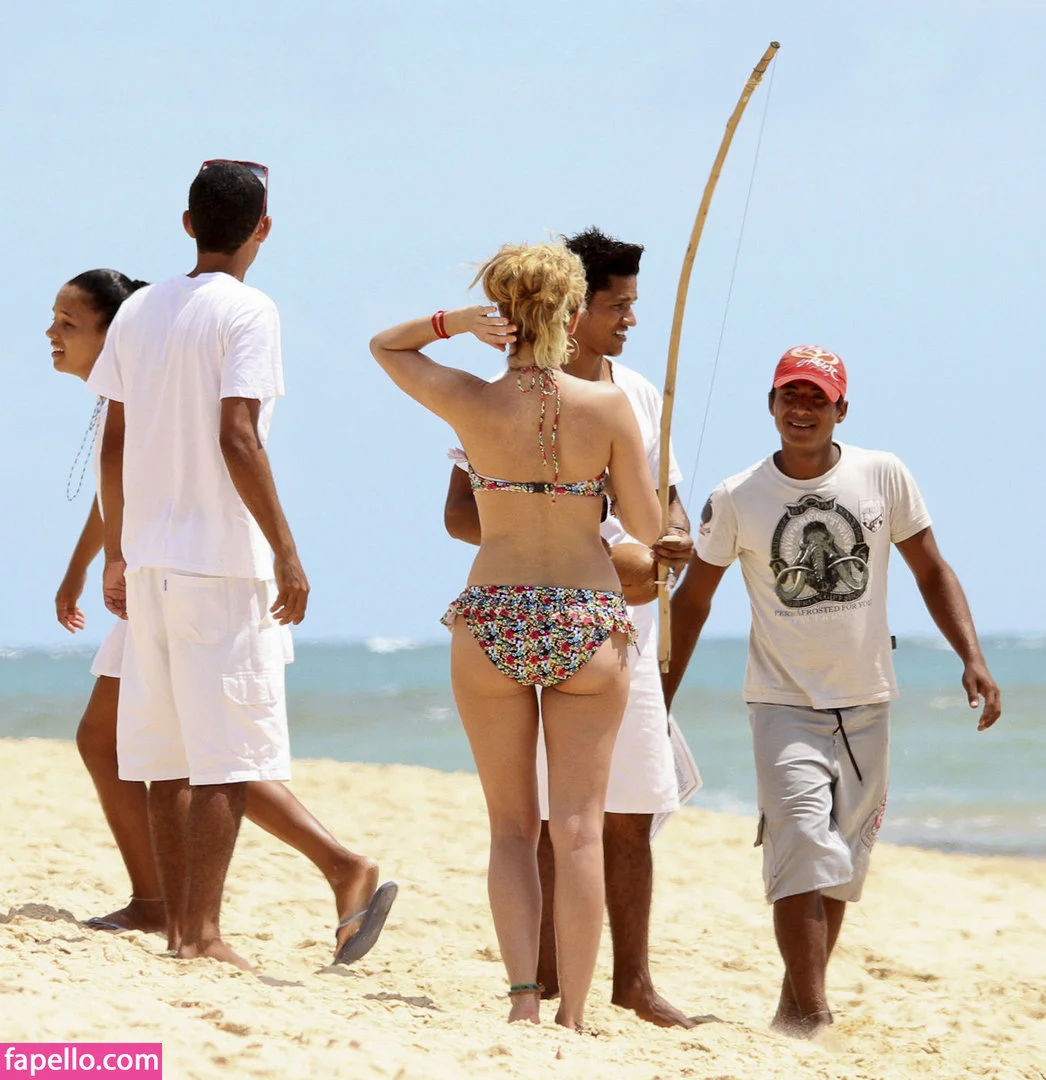 Kelly Brook Onlyfans Photo Gallery 