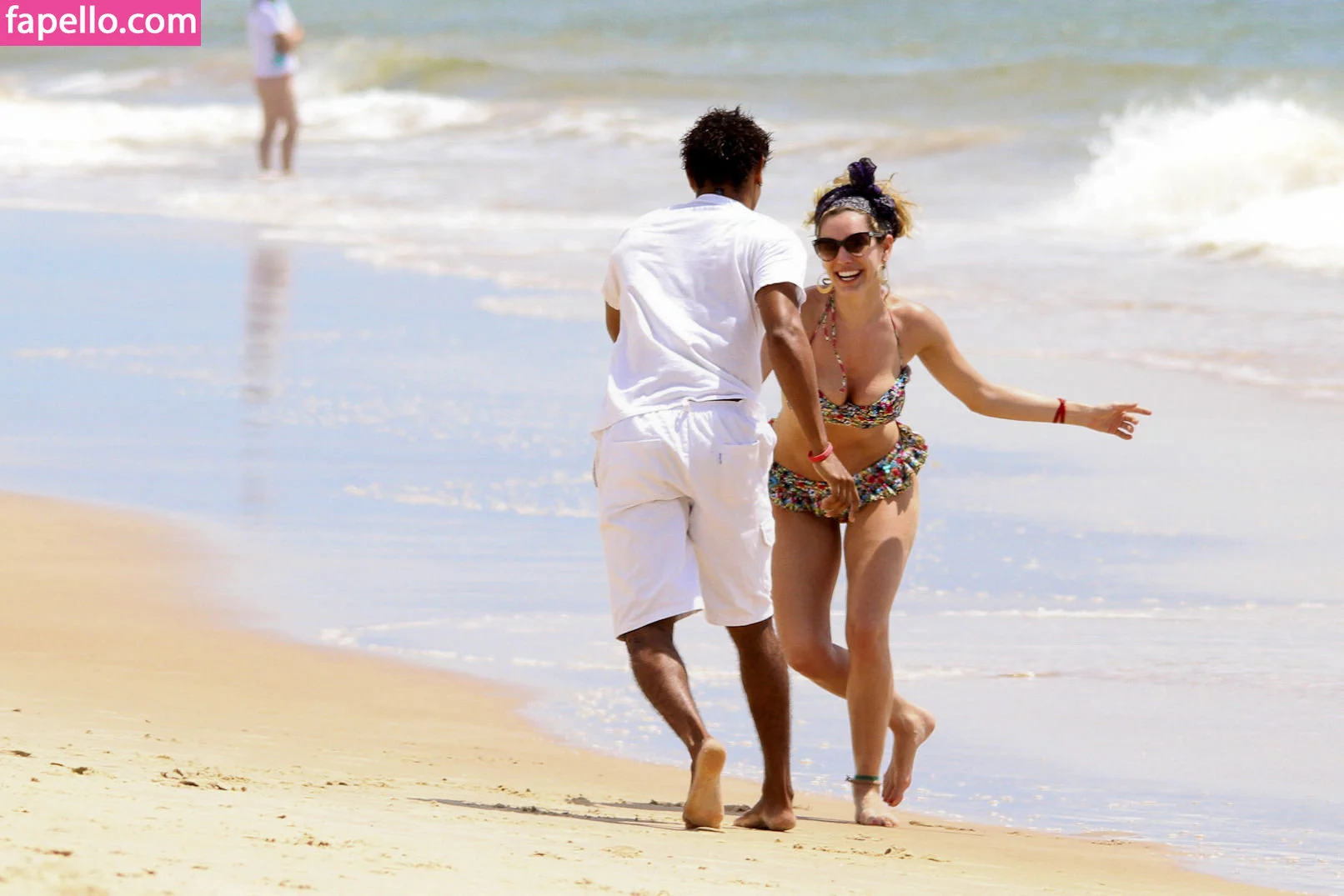 Kelly Brook Onlyfans Photo Gallery 