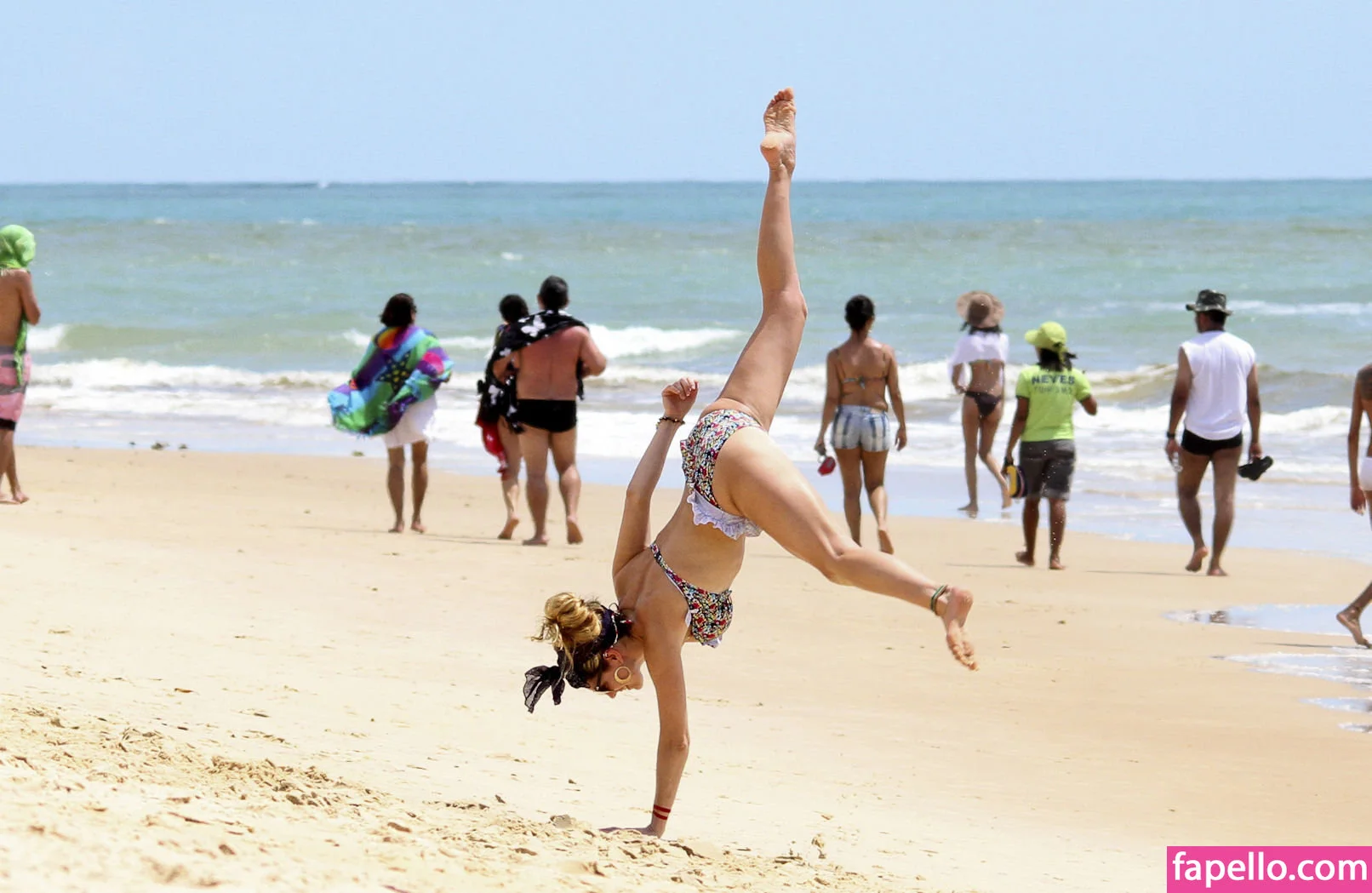 Kelly Brook Onlyfans Photo Gallery 