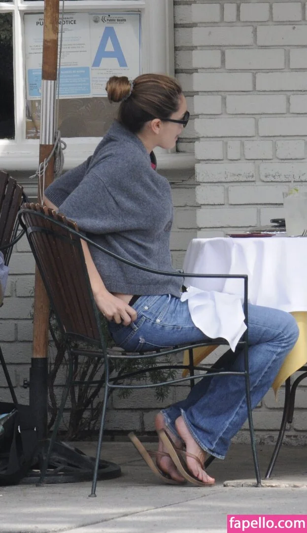 Kelly Brook Onlyfans Photo Gallery 