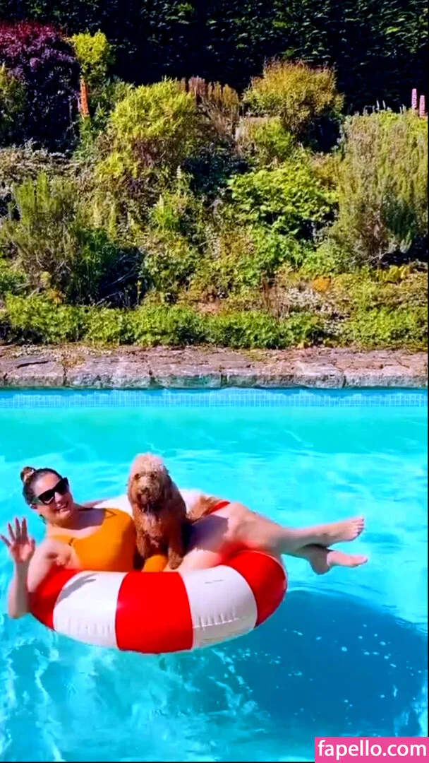 Kelly Brook Onlyfans Photo Gallery 