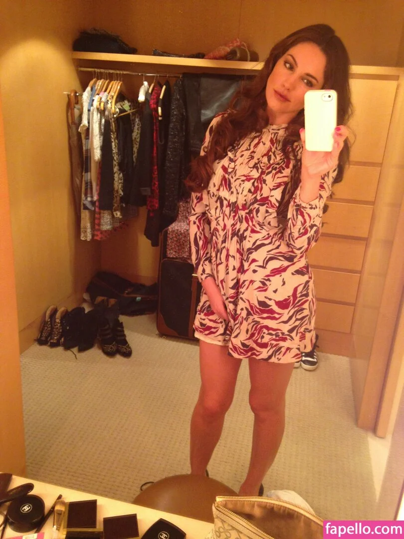 Kelly Brook Onlyfans Photo Gallery 