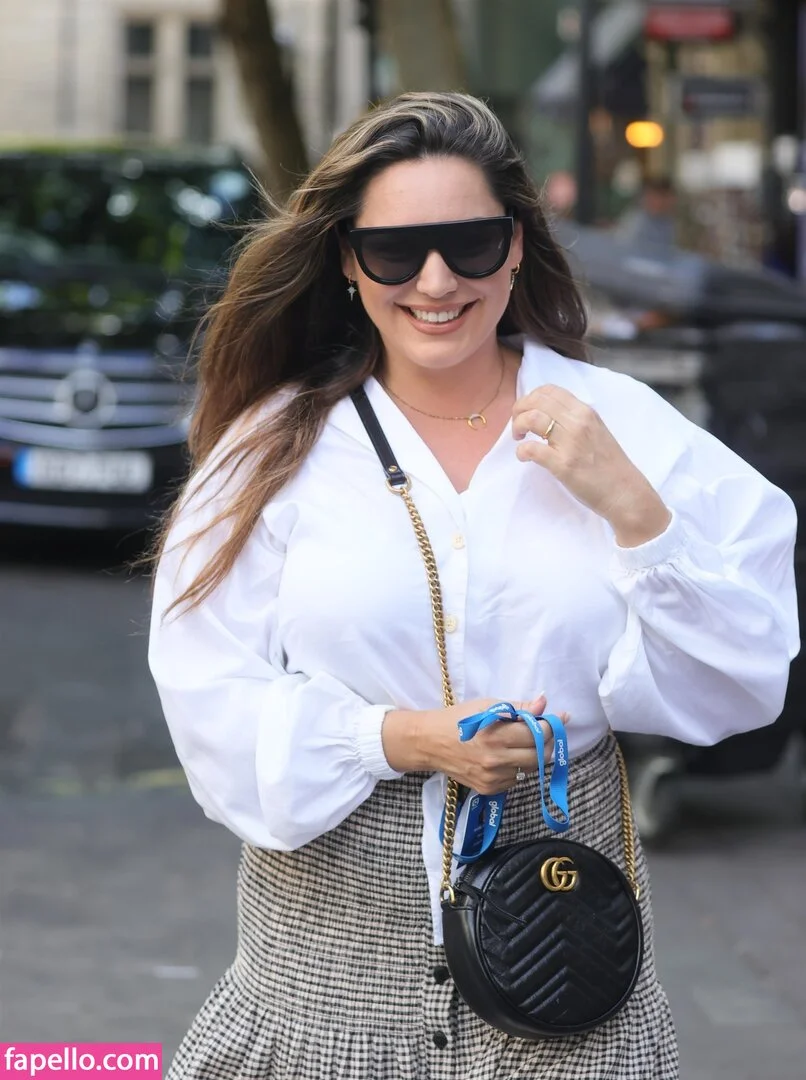 Kelly Brook Onlyfans Photo Gallery 