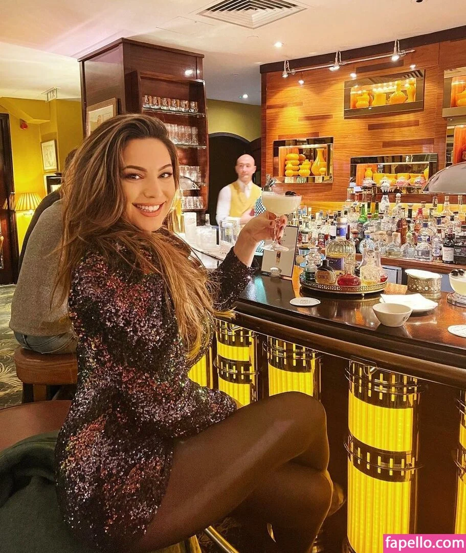 Kelly Brook Onlyfans Photo Gallery 