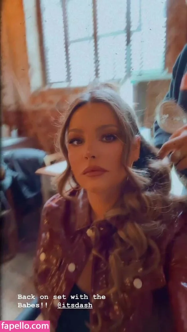 Kelly Brook Onlyfans Photo Gallery 