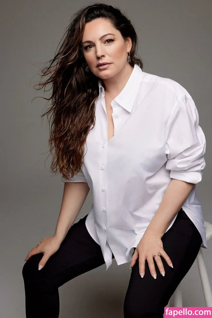 Kelly Brook Onlyfans Photo Gallery 