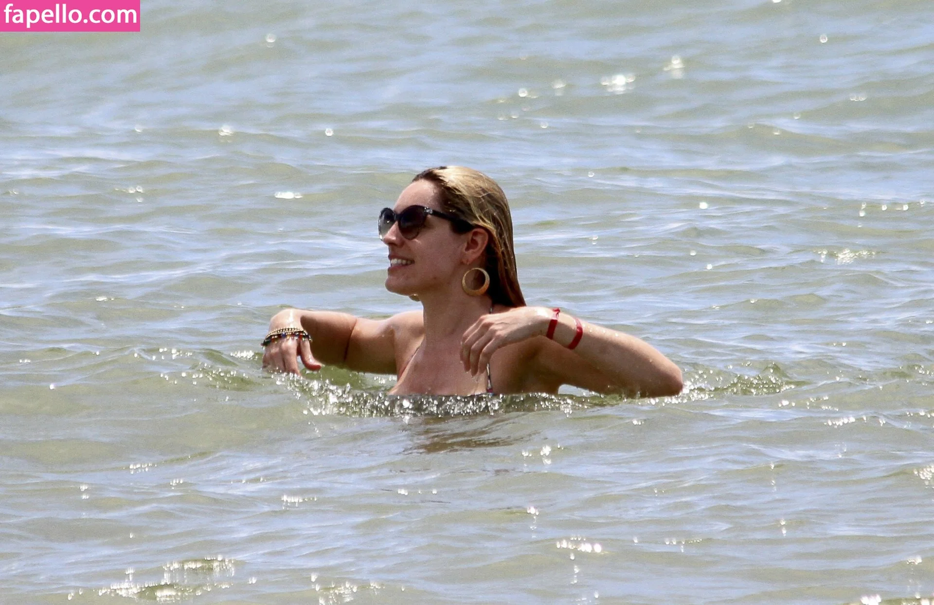 Kelly Brook Onlyfans Photo Gallery 