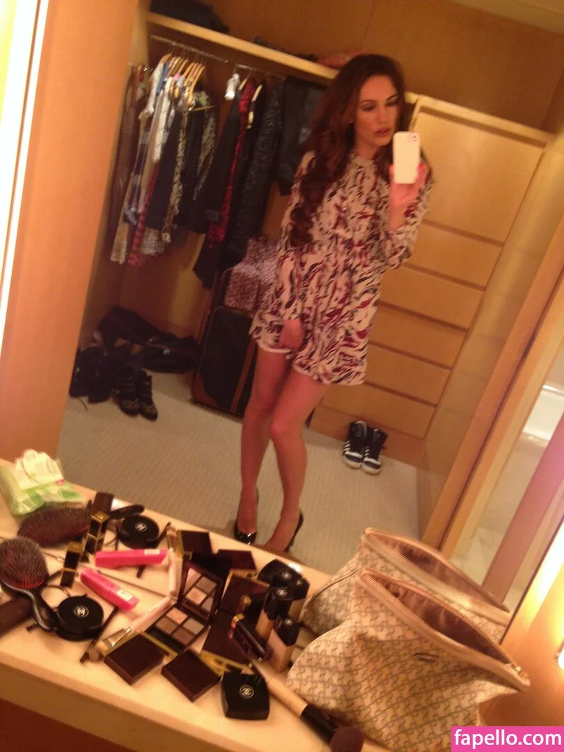 Kelly Brook Onlyfans Photo Gallery 