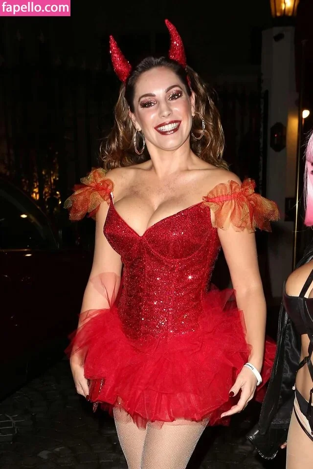 Kelly Brook Onlyfans Photo Gallery 