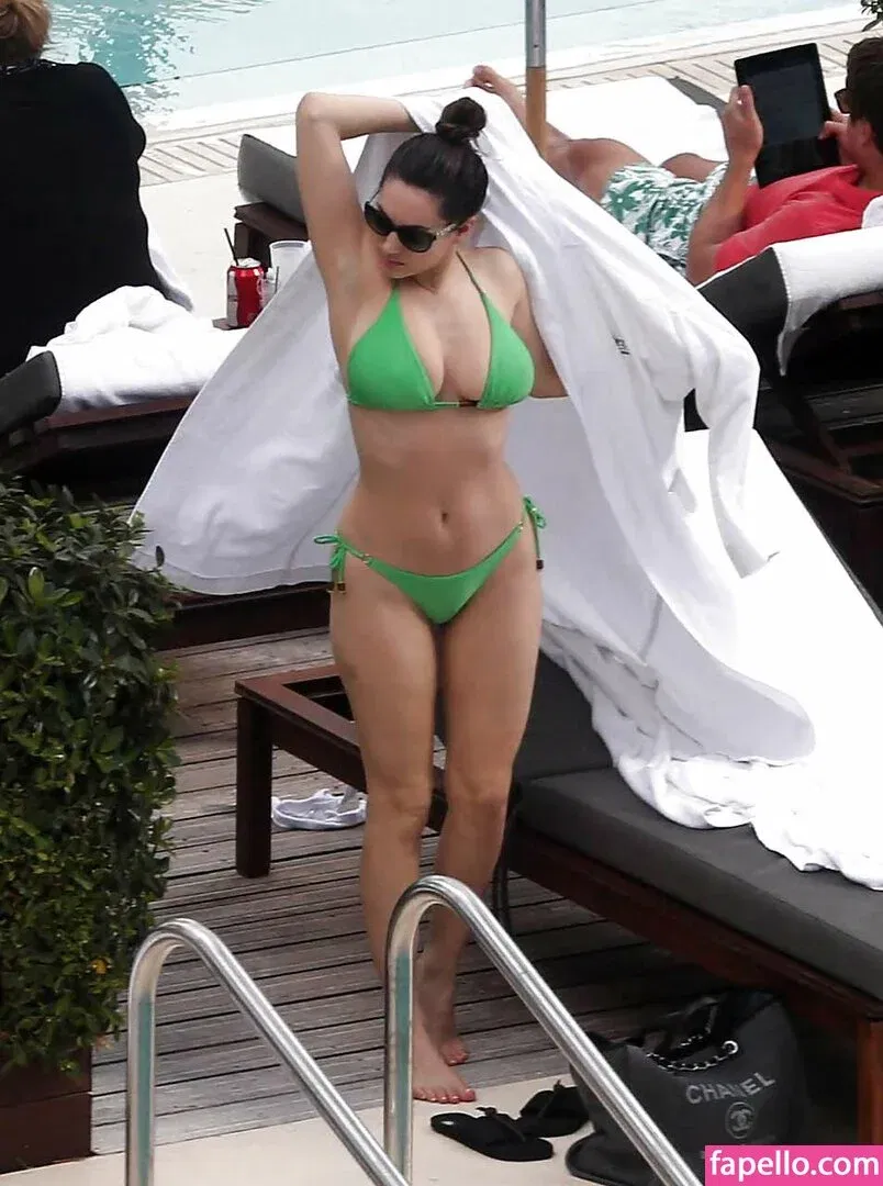 Kelly Brook Onlyfans Photo Gallery 