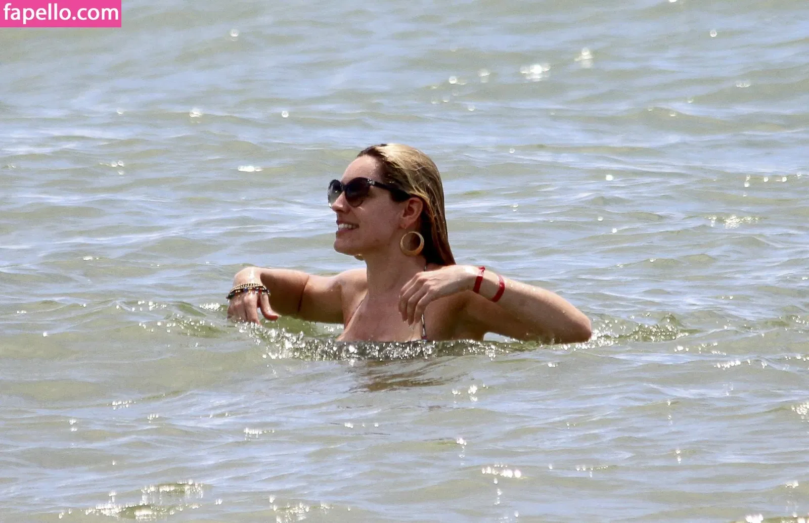 Kelly Brook Onlyfans Photo Gallery 