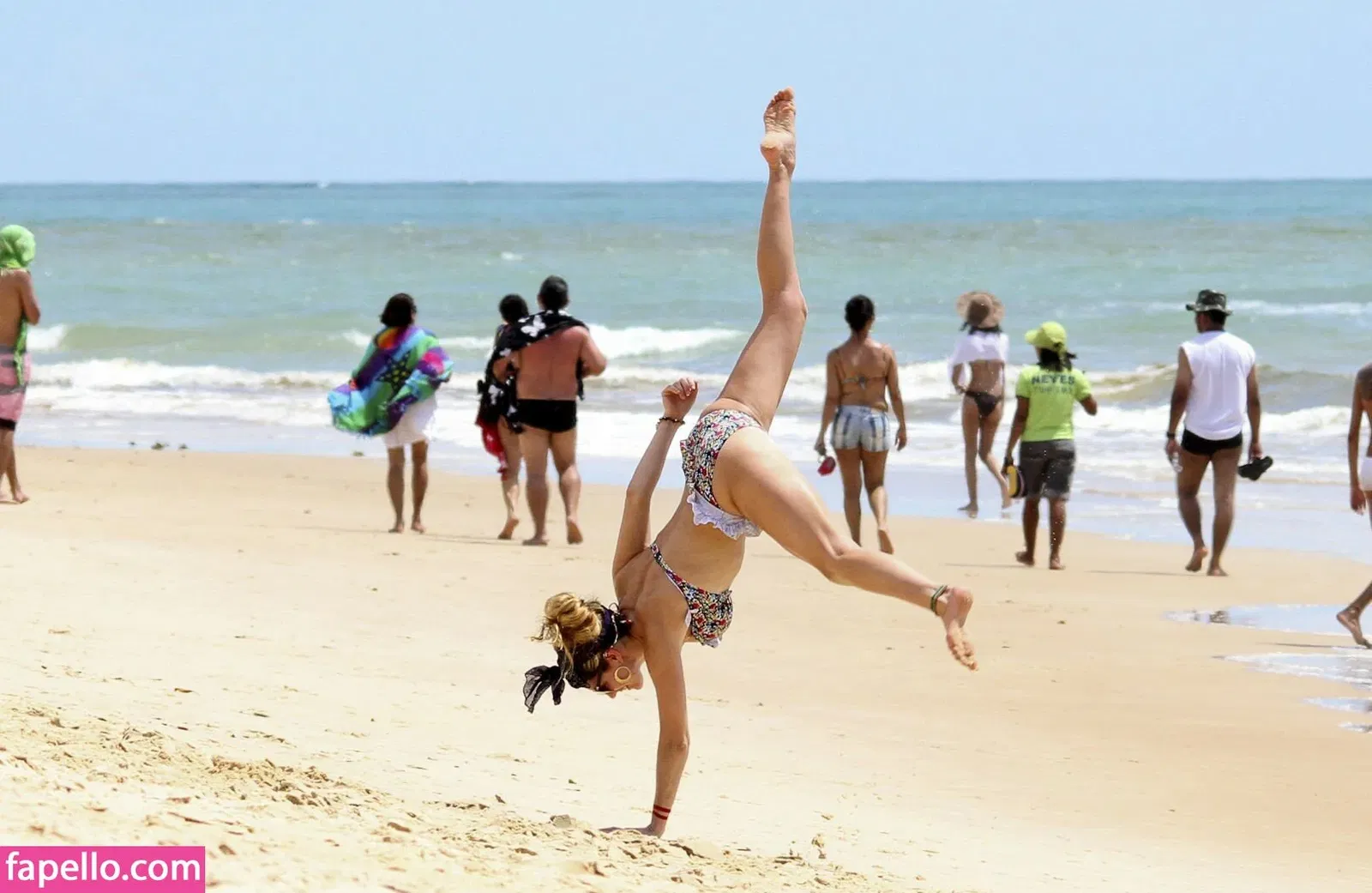 Kelly Brook Onlyfans Photo Gallery 