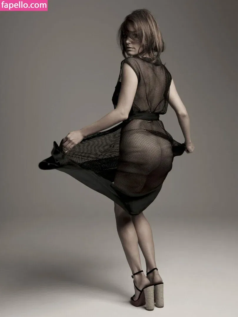 Kelly Brook Onlyfans Photo Gallery 